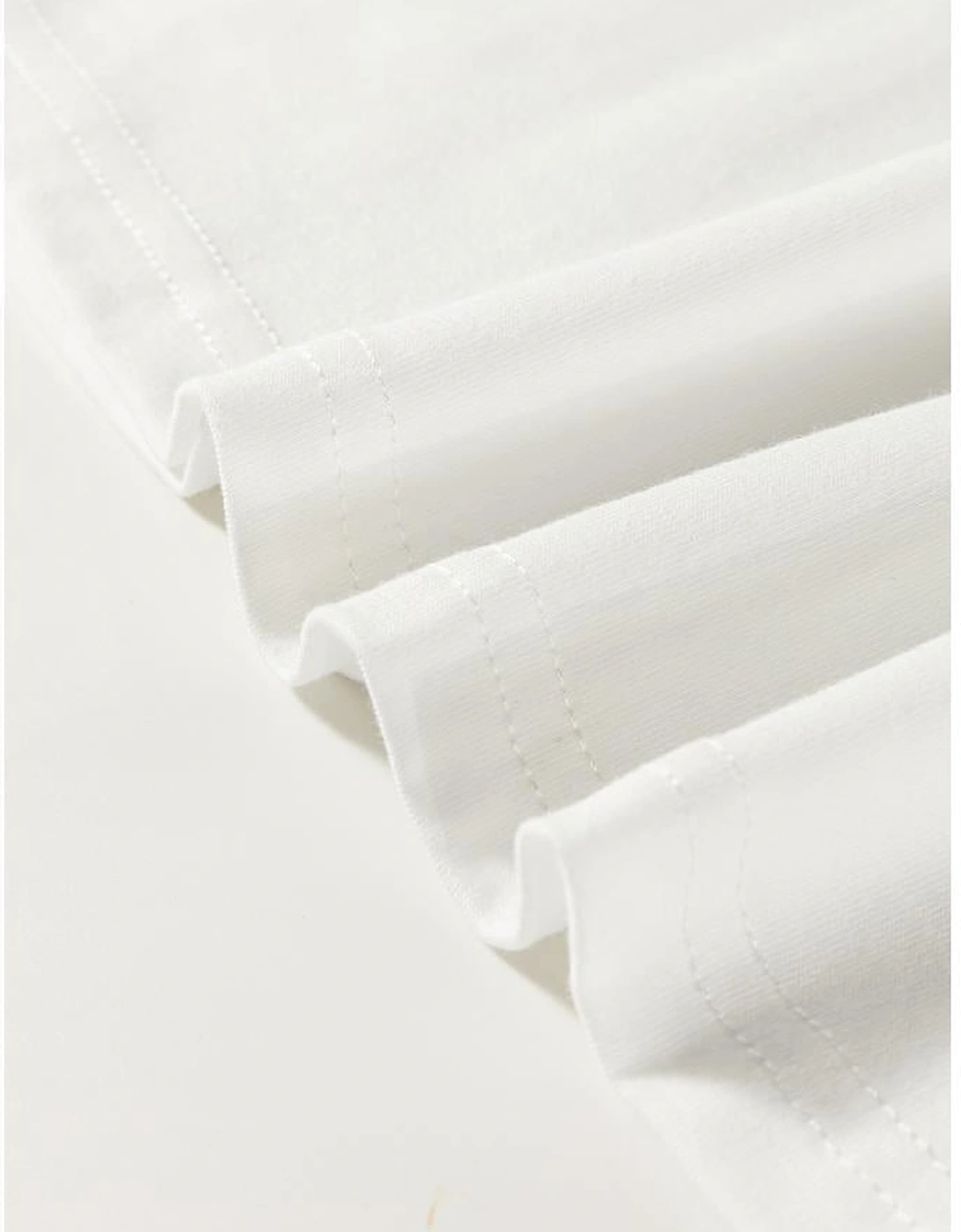 White Colored Light Bowknot Graphic Crewneck T Shirt