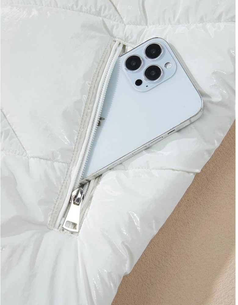 White Solid Quilted Hooded Zip Up Puffer Coat
