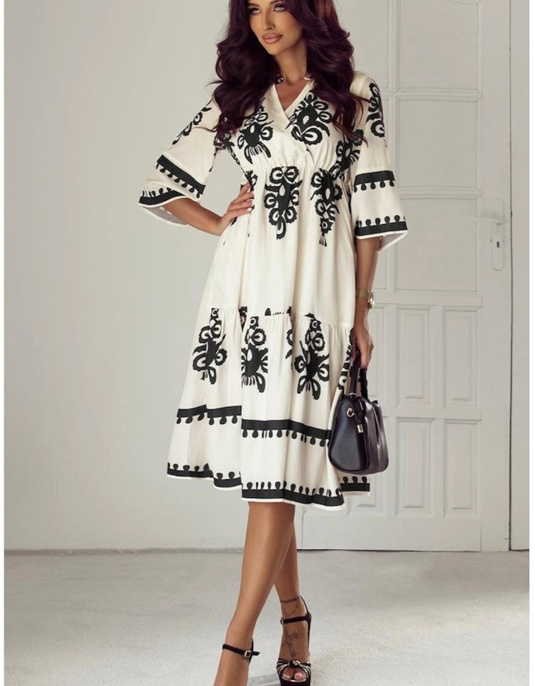 Beige Western Geometric Print 3/4 Sleeve Loose Midi Dress