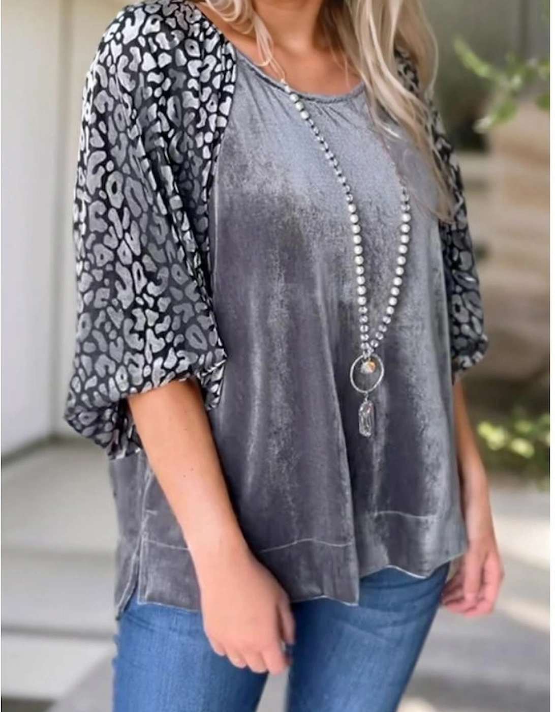 Medium Grey Leopard Splicing Lantern Sleeve Velvet Blouse