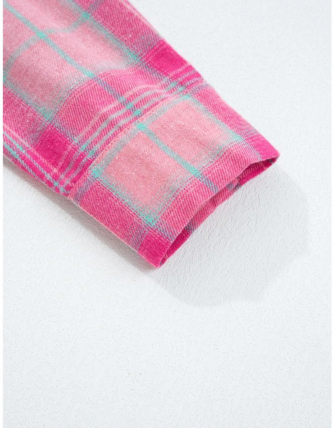 Sachet Pink Plaid Print Rounded Hem Long Sleeve Shirt with Pockets