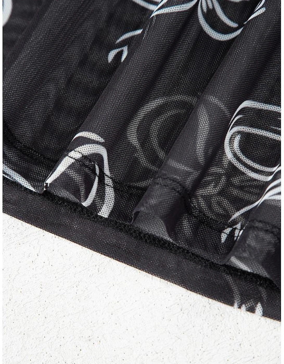 Black Round Neck Bow Print Long Sleeve Mesh Top