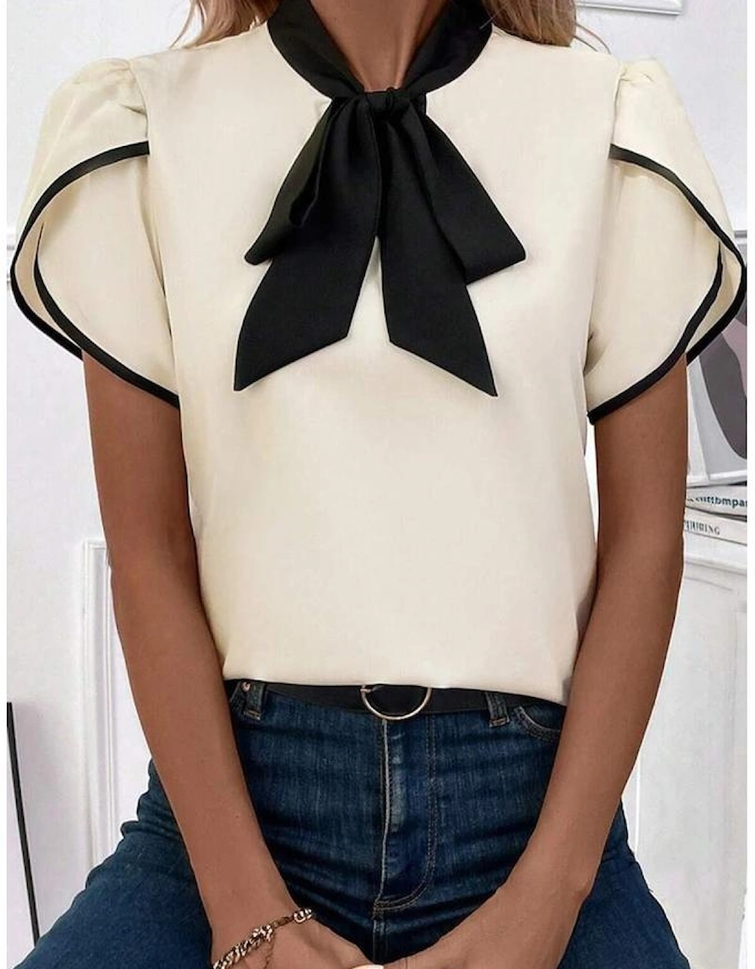White Bow Knot Neckline Contrast Stripe Short Sleeve Blouse