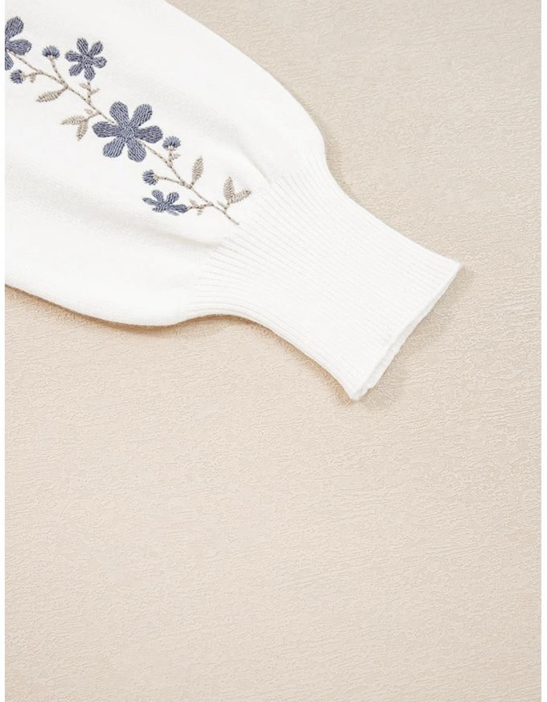 White Floral Embroidered Scallop Hem Cropped Sweater