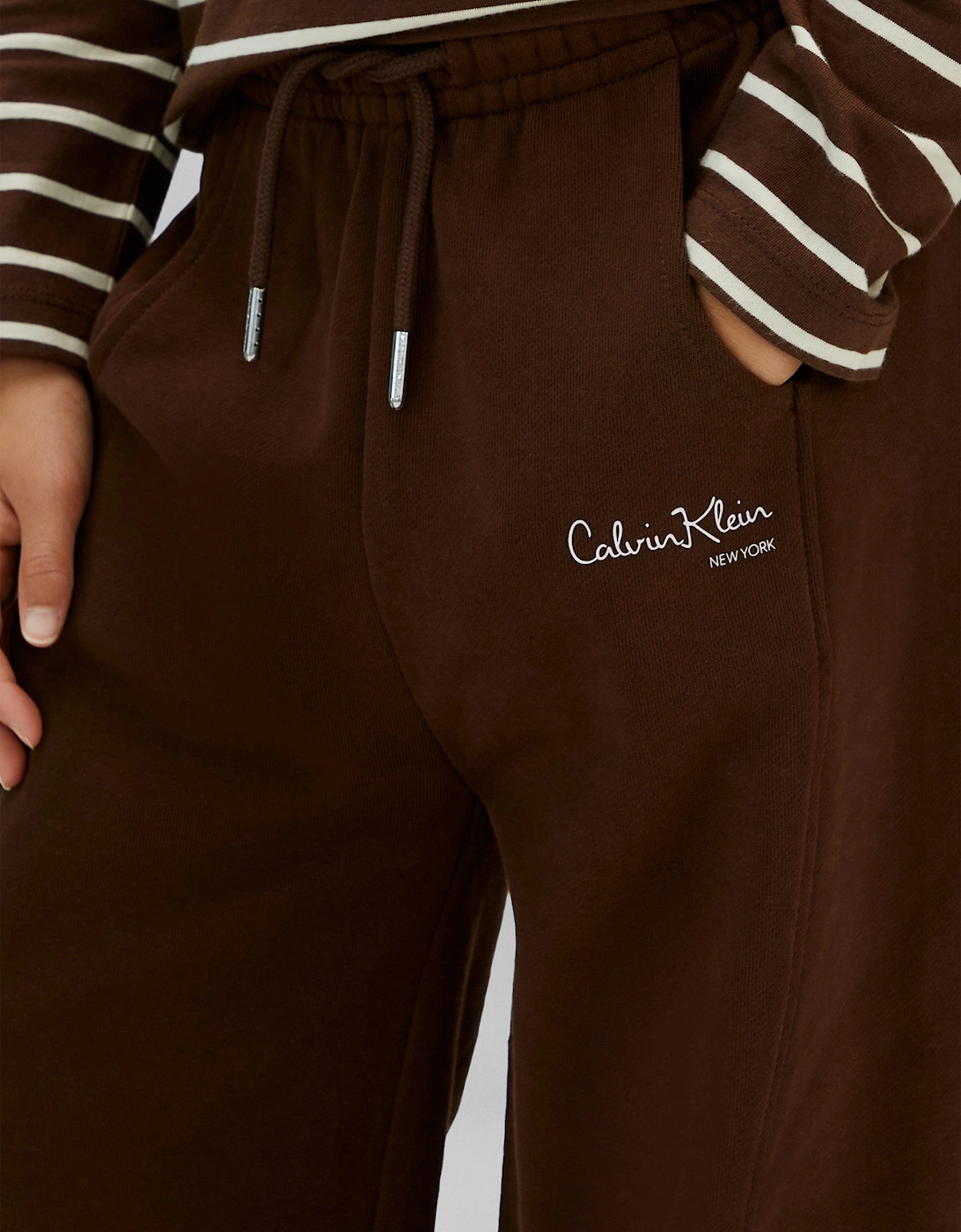 Girls Signature Wide Leg Joggers in Brown