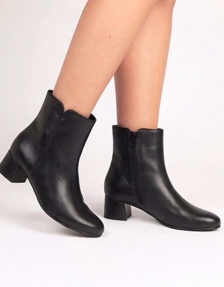 Abbey Womens Ankle Boots