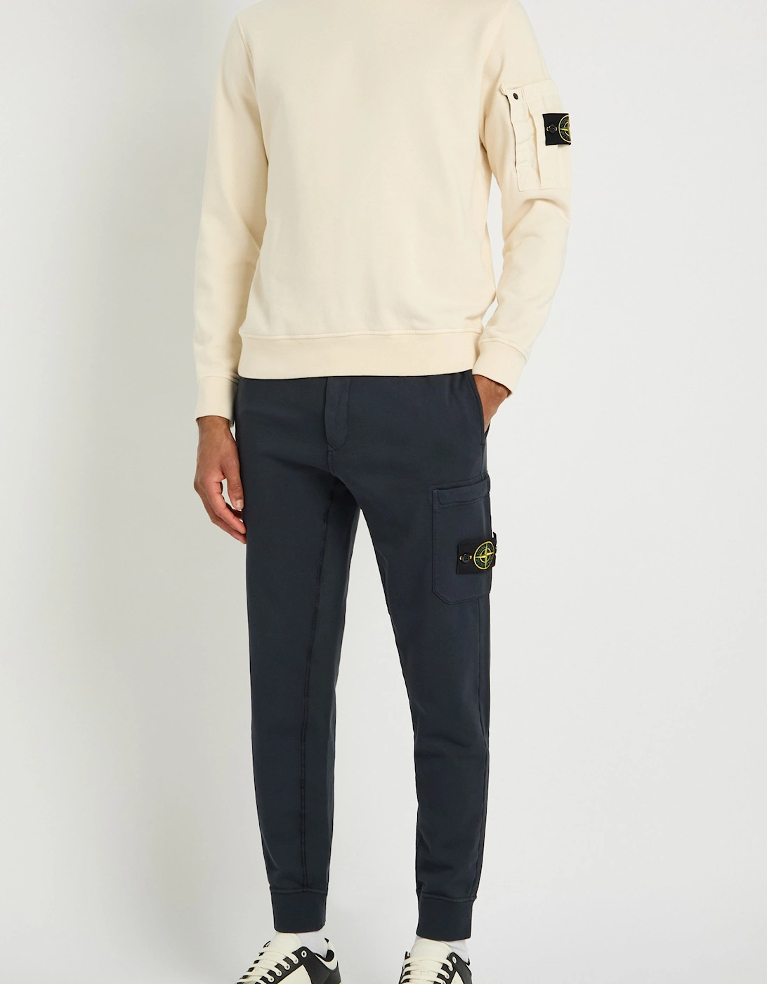 SLEEVE POCKET SWEATSHIRT