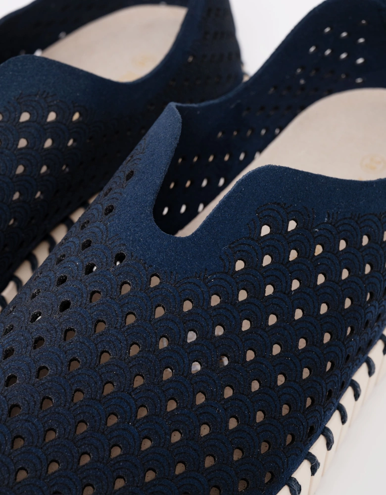 Tulip Slip-In Womens Shoes - Dark Indigo 660