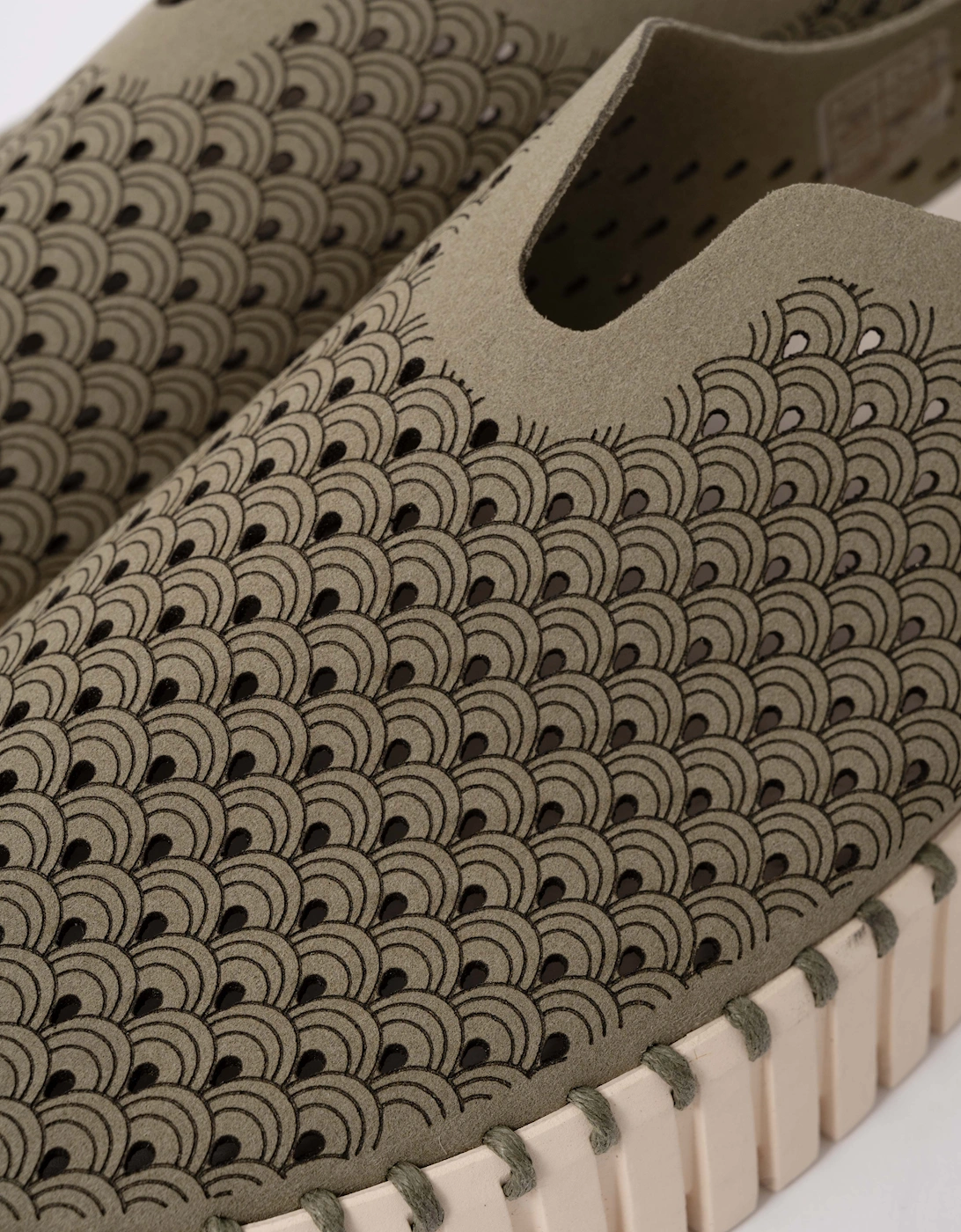 Tulip Slip-In Womens Platform Shoes - Army 410