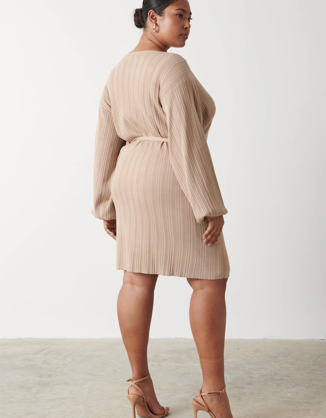 Shelby Mini Plisse Knit Dress Curve - Beige