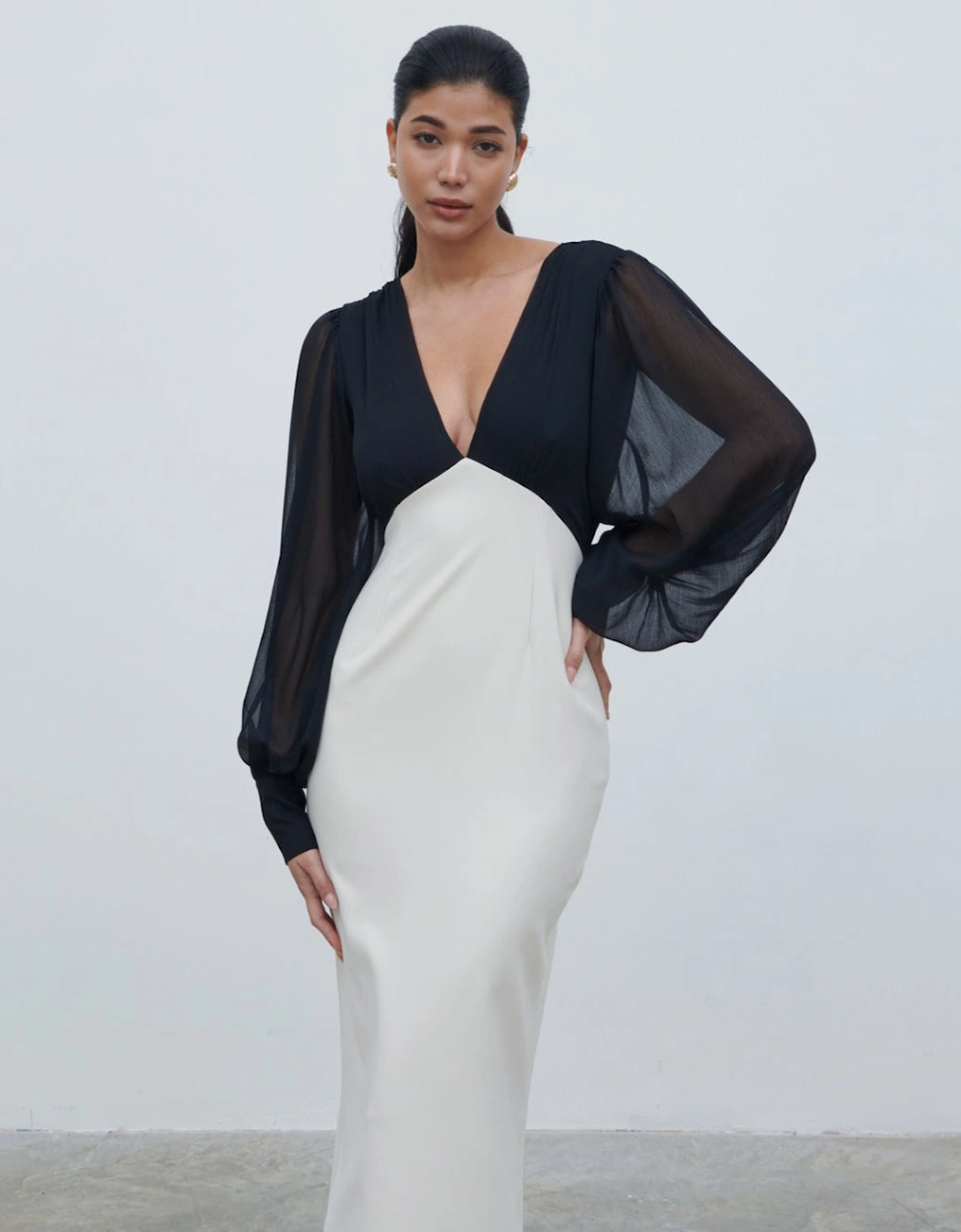 Ayla Contrast Maxi Dress - Black and White