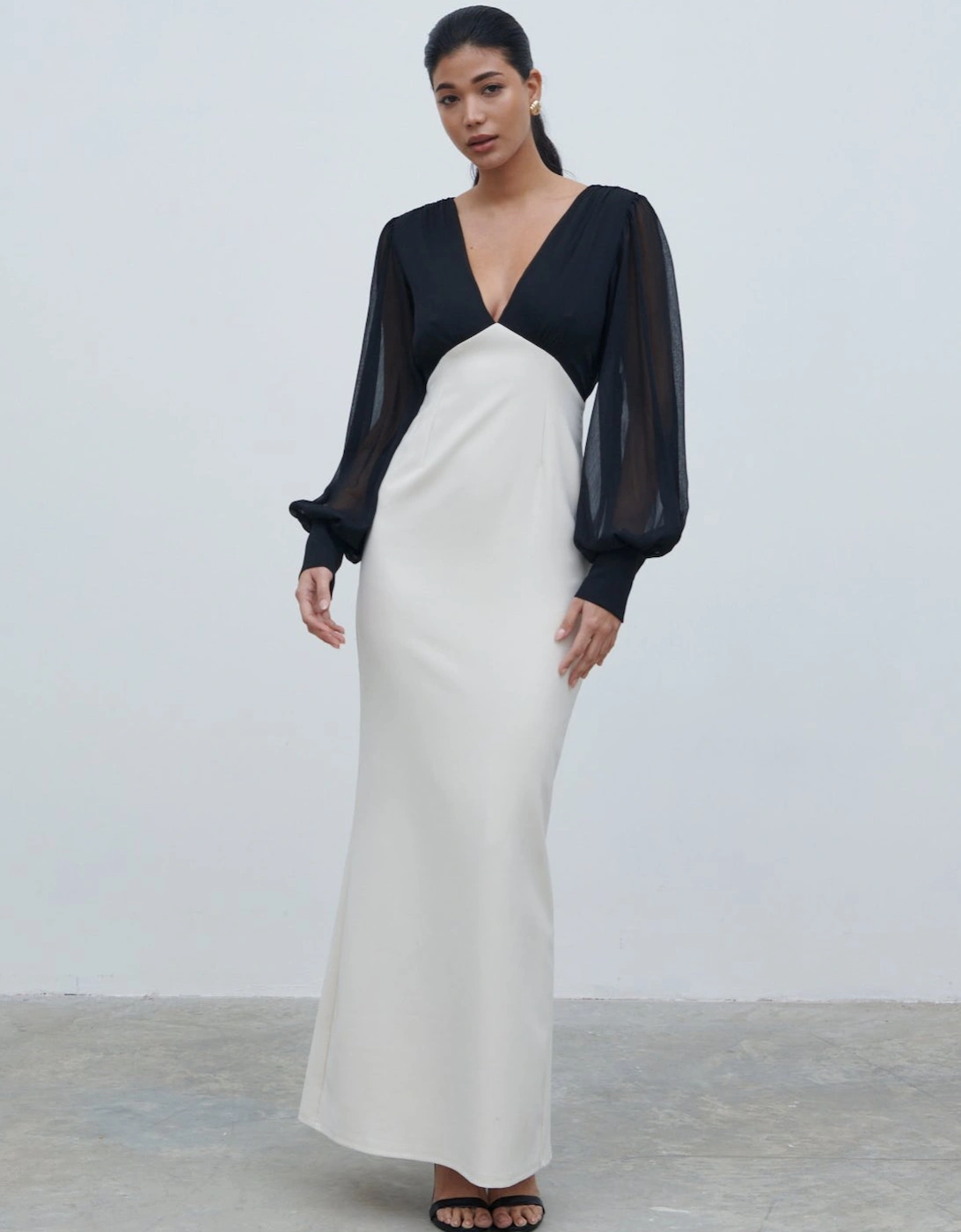 Ayla Contrast Maxi Dress - Black and White