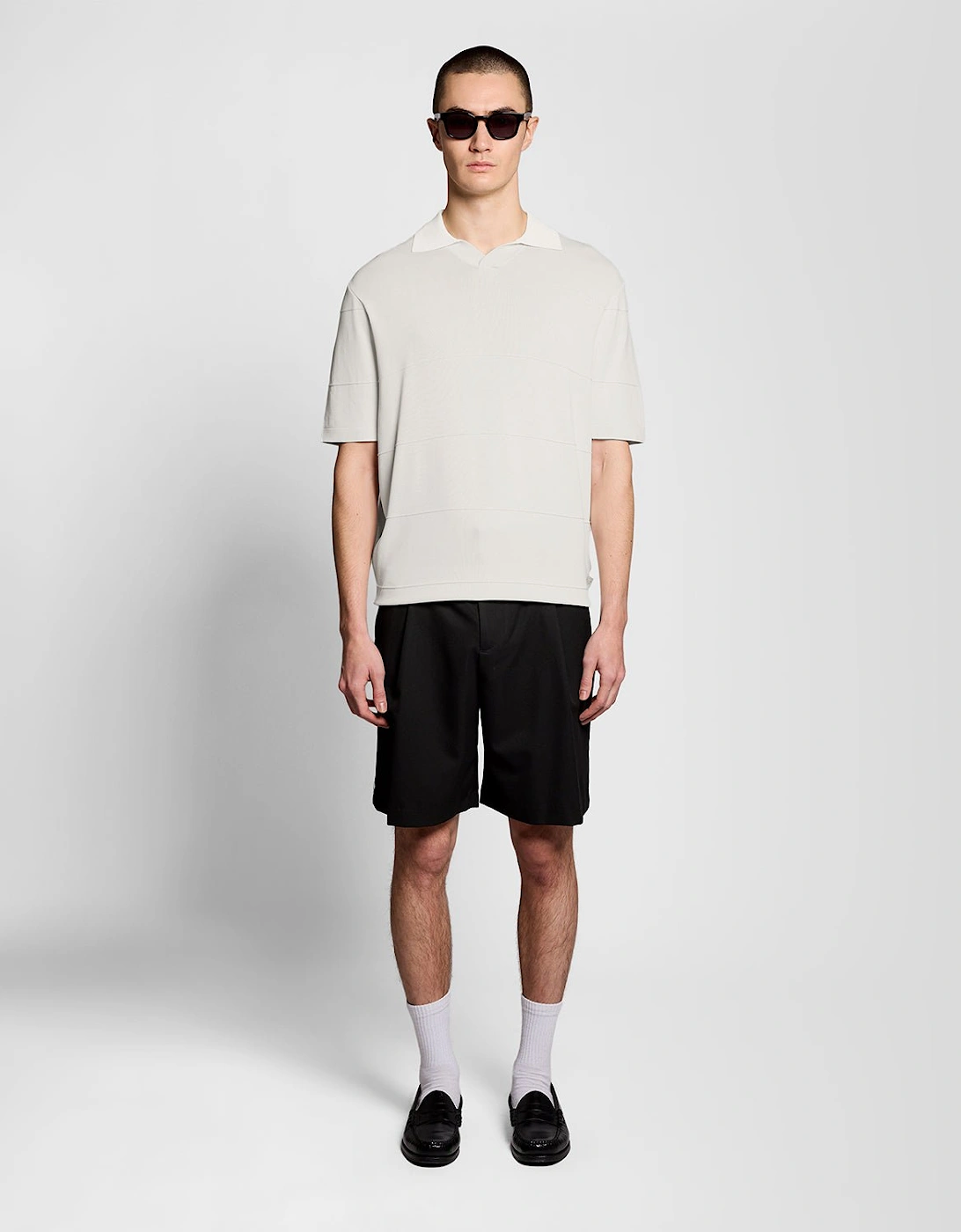 Lyle & Scott Men's Grey Tonal Stripe Knitted Polo Shirt - Image 2