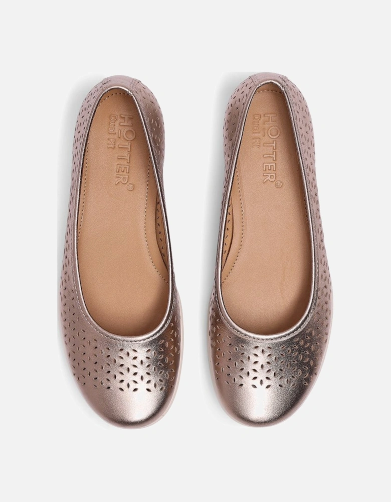 Livvy II Womens Wide Fit Pumps