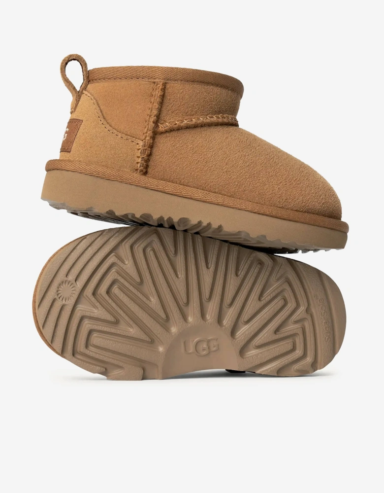 Kids Classic Ultra Mini Boots in Brown
