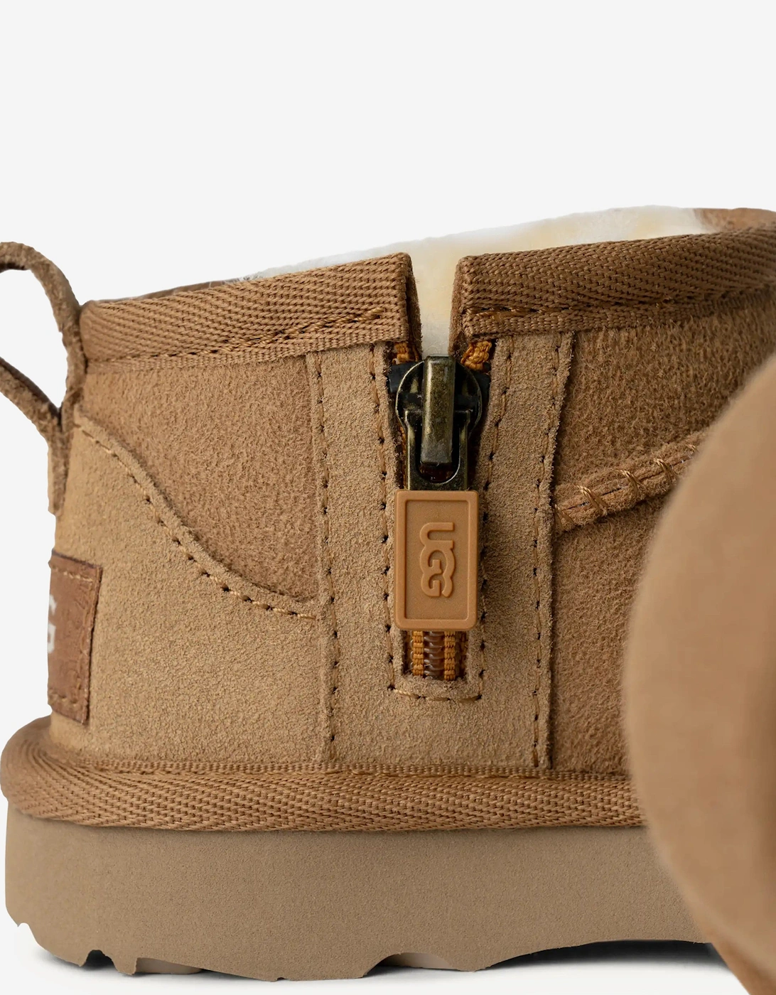 Kids Classic Ultra Mini Boots in Brown