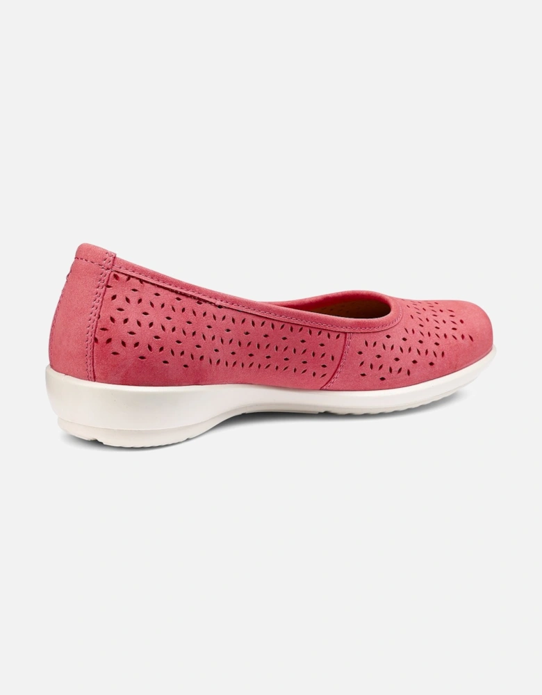 Livvy II Womens Pumps