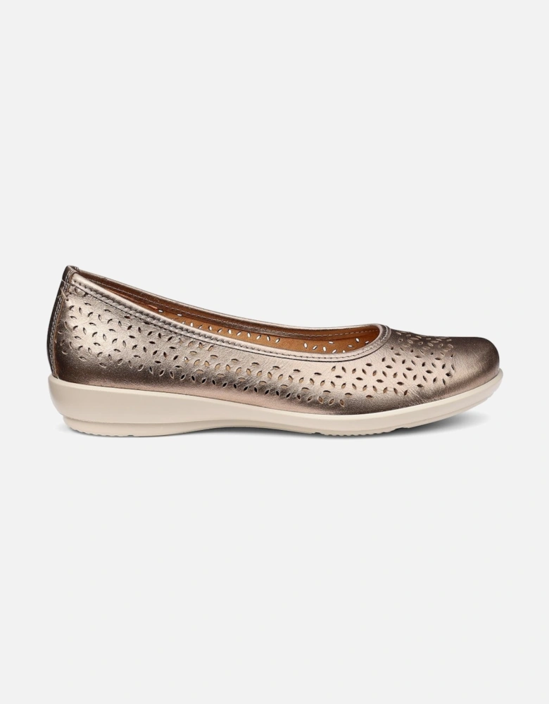 Livvy II Womens Pumps