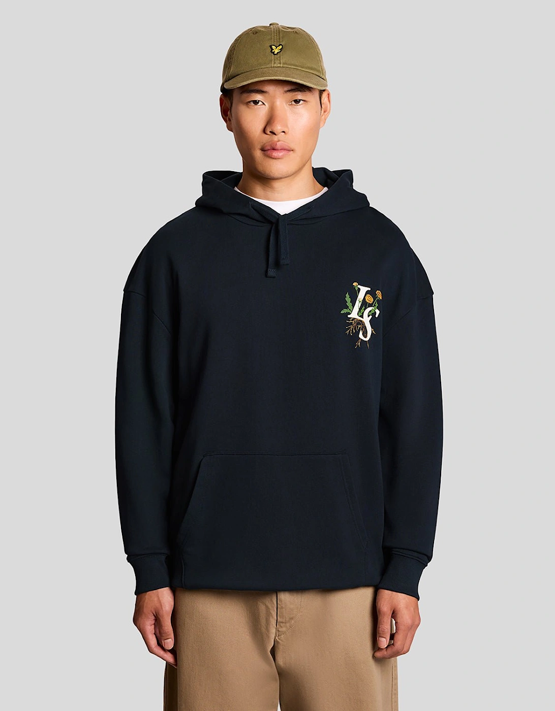 Lyle And Scott Men's Black Botanical Graphic Cotton Hoodie  34 Xs