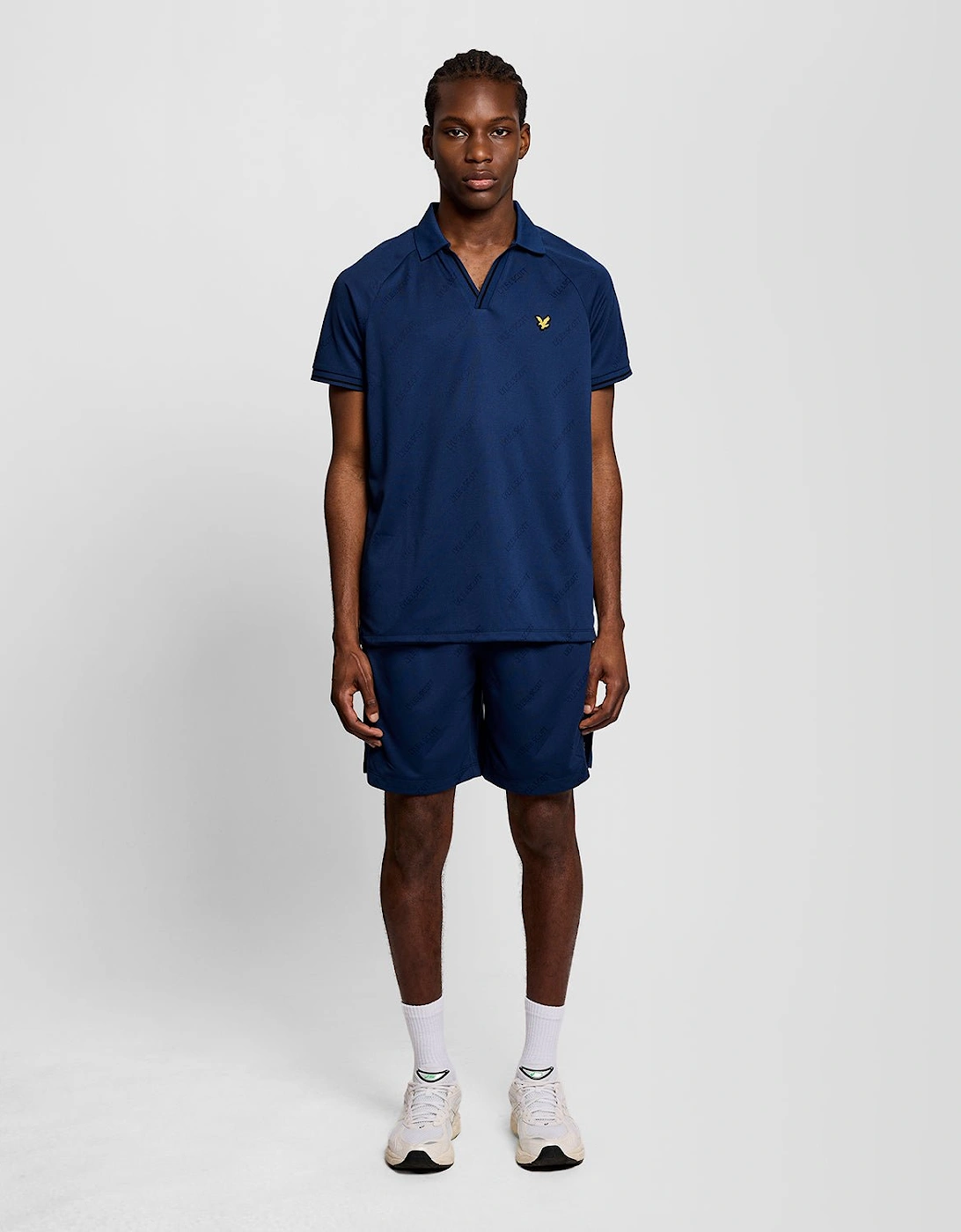 Lyle And Scott Men's Navy Sports Embossed Logo Football Shorts  29/28/32 Xs
