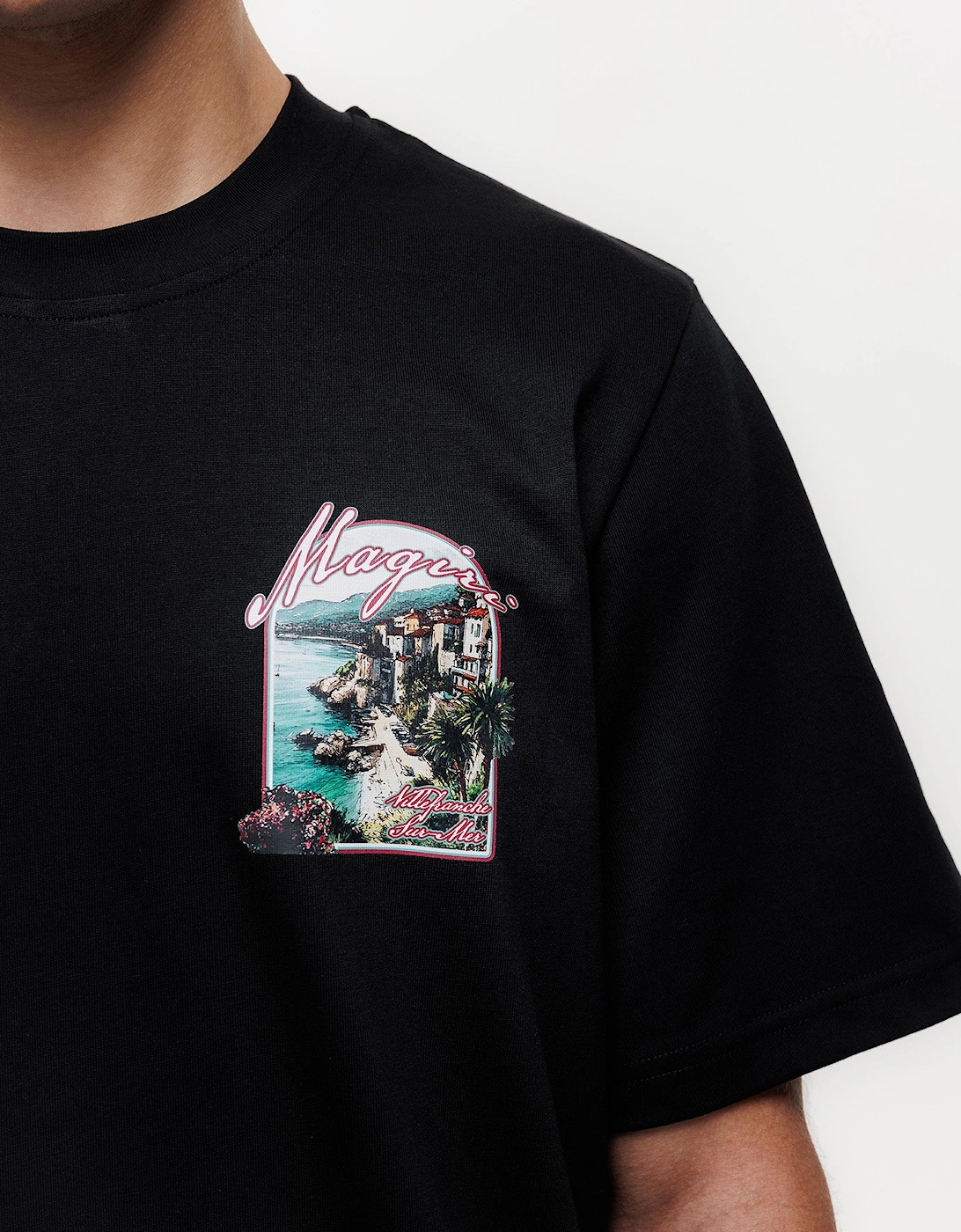 Sur Mur Printed T-Shirt in Black