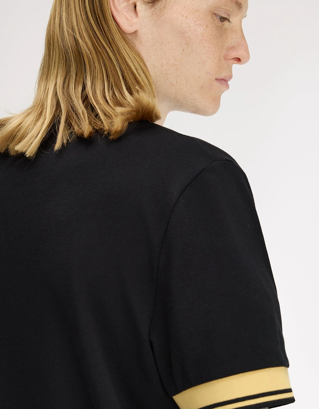 M2396 Twin Tipped Cuff T-Shirt - Black/Champagne