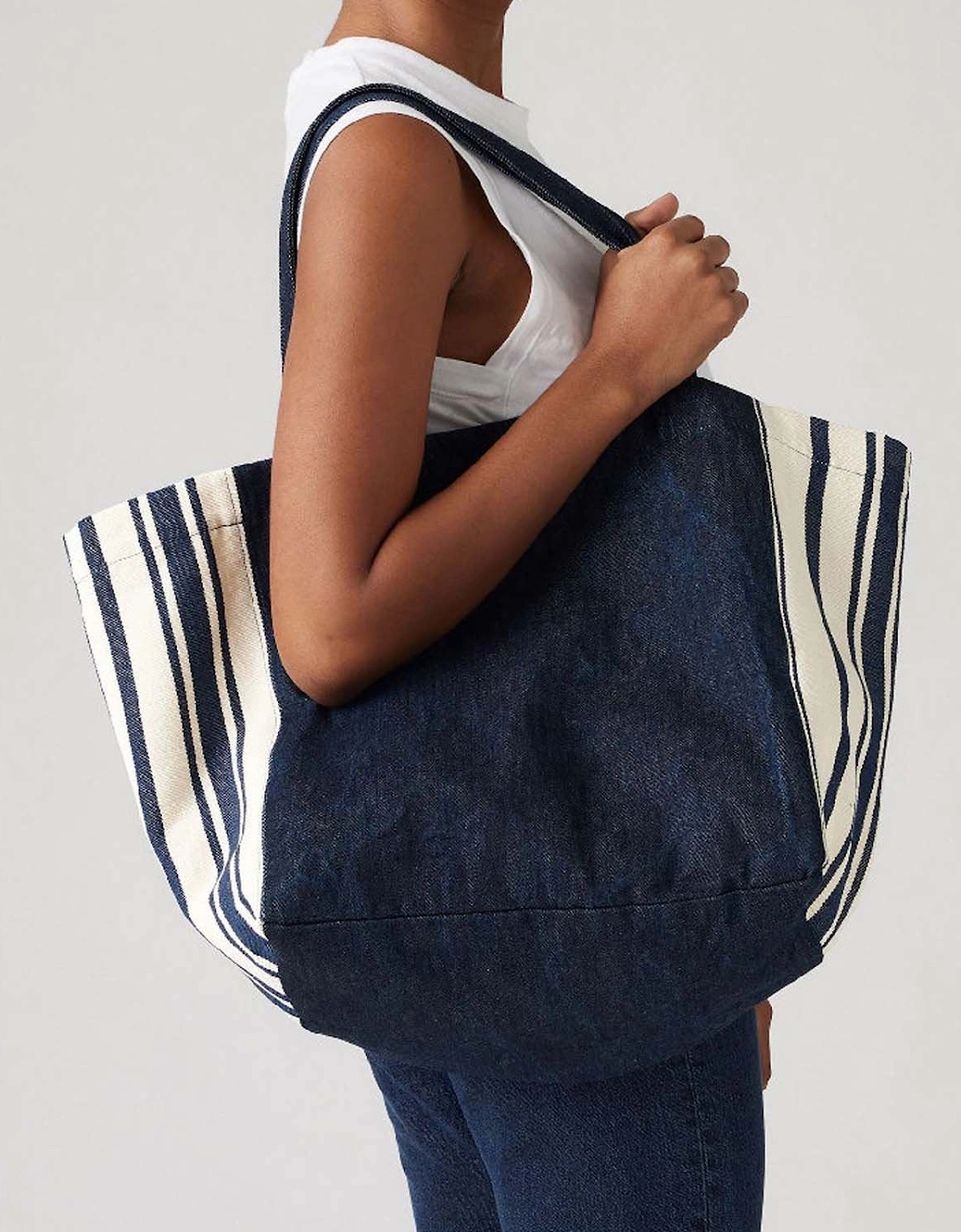 X Mercado Blanca Tote Bag