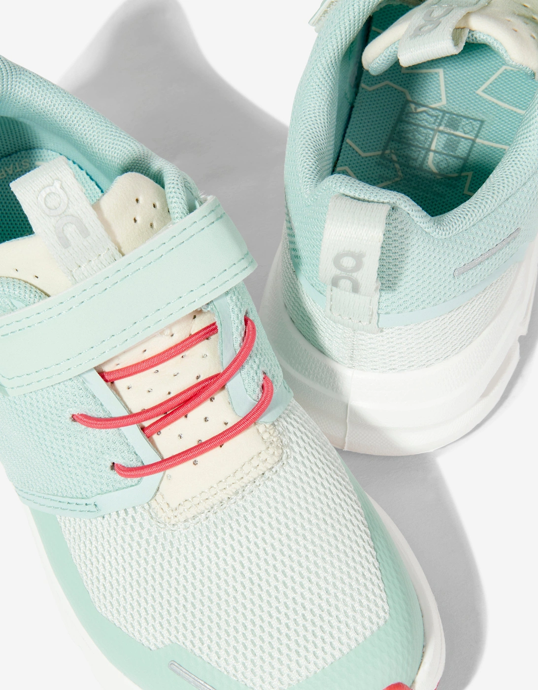 Running Kids Cloud Play Trainers in Green