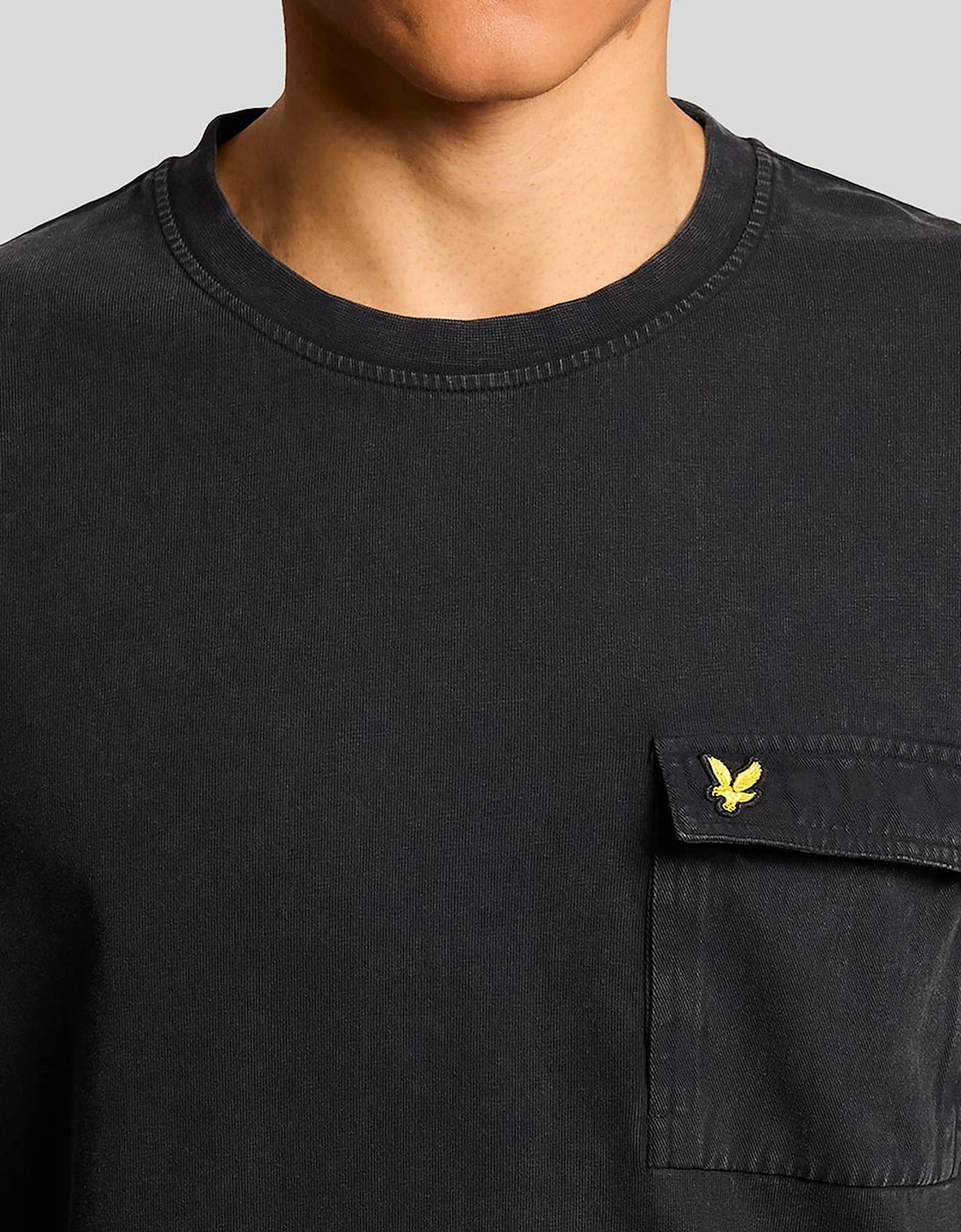 Lyle & Scott Cargo Pocket T-Shirt JET BLACK