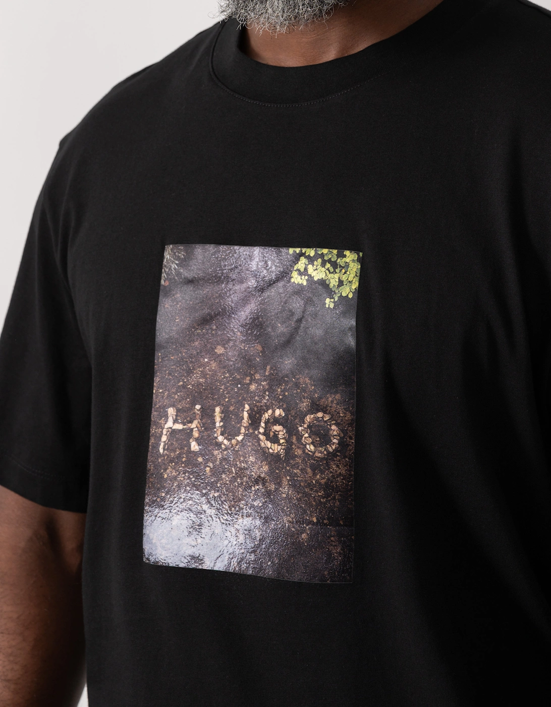 HUGO Doreston Mens Graphic T-Shirt - Black 001