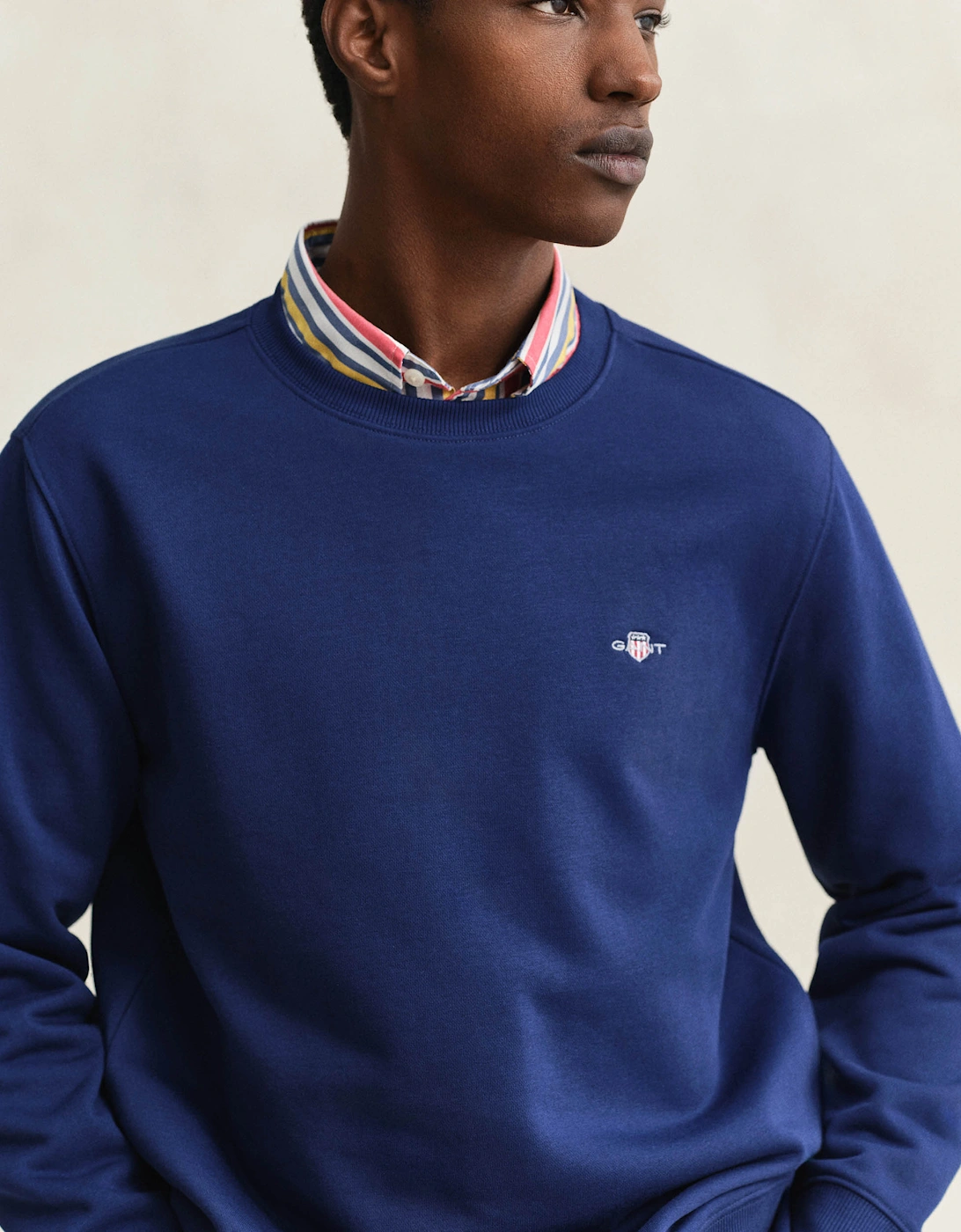 Mens Regular Fit Shield Logo Crew Neck Sweatshirt - 432 Rich Navy