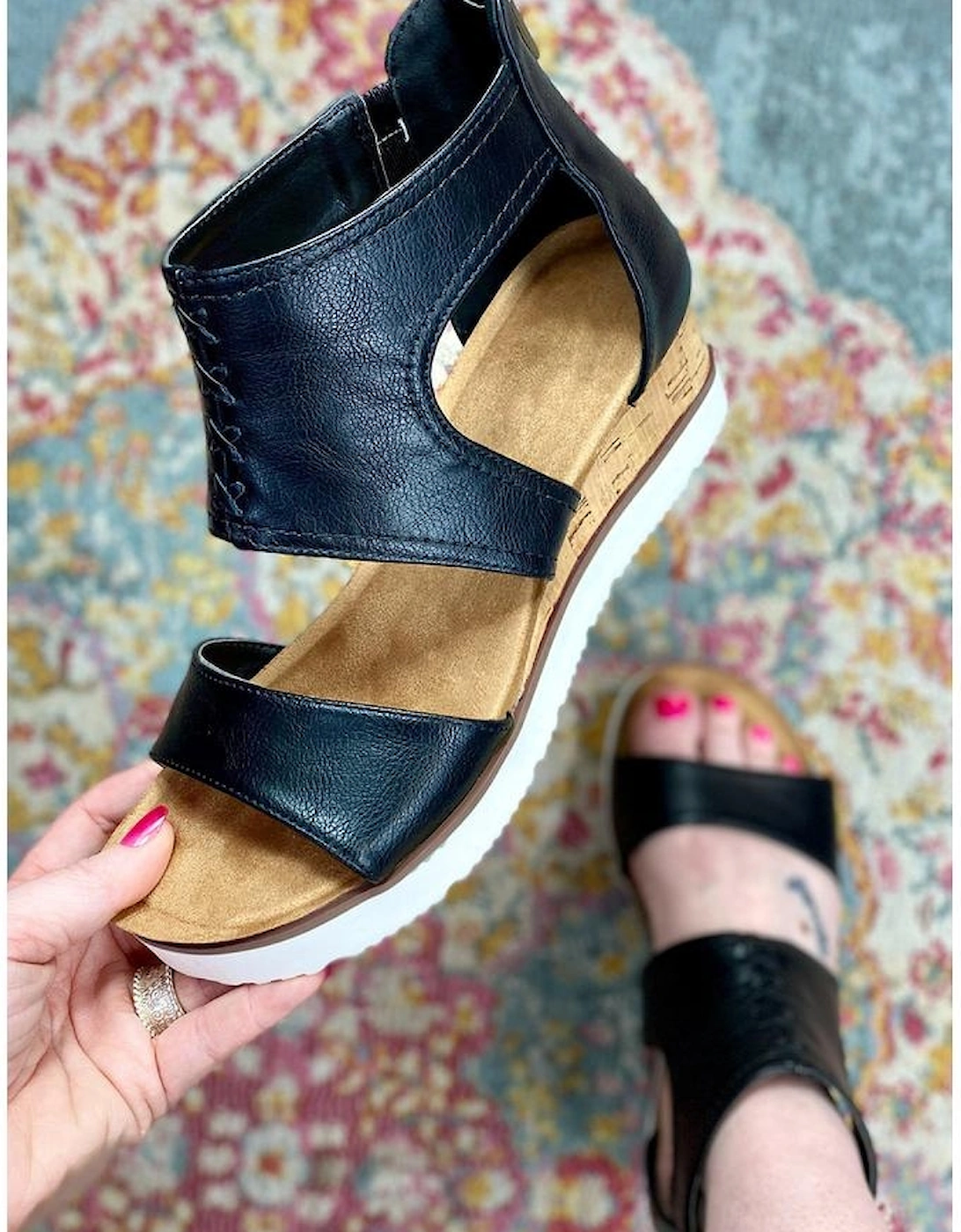 Azura Exchange Black Crisscross Detail Hollowed Leather Gladiator Sandals