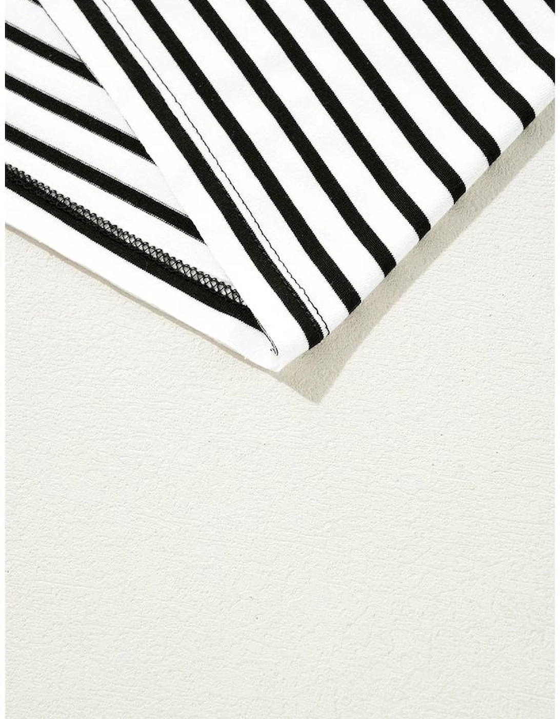 Black Stripe Chest Pocket Patch Round Neck Tank Top