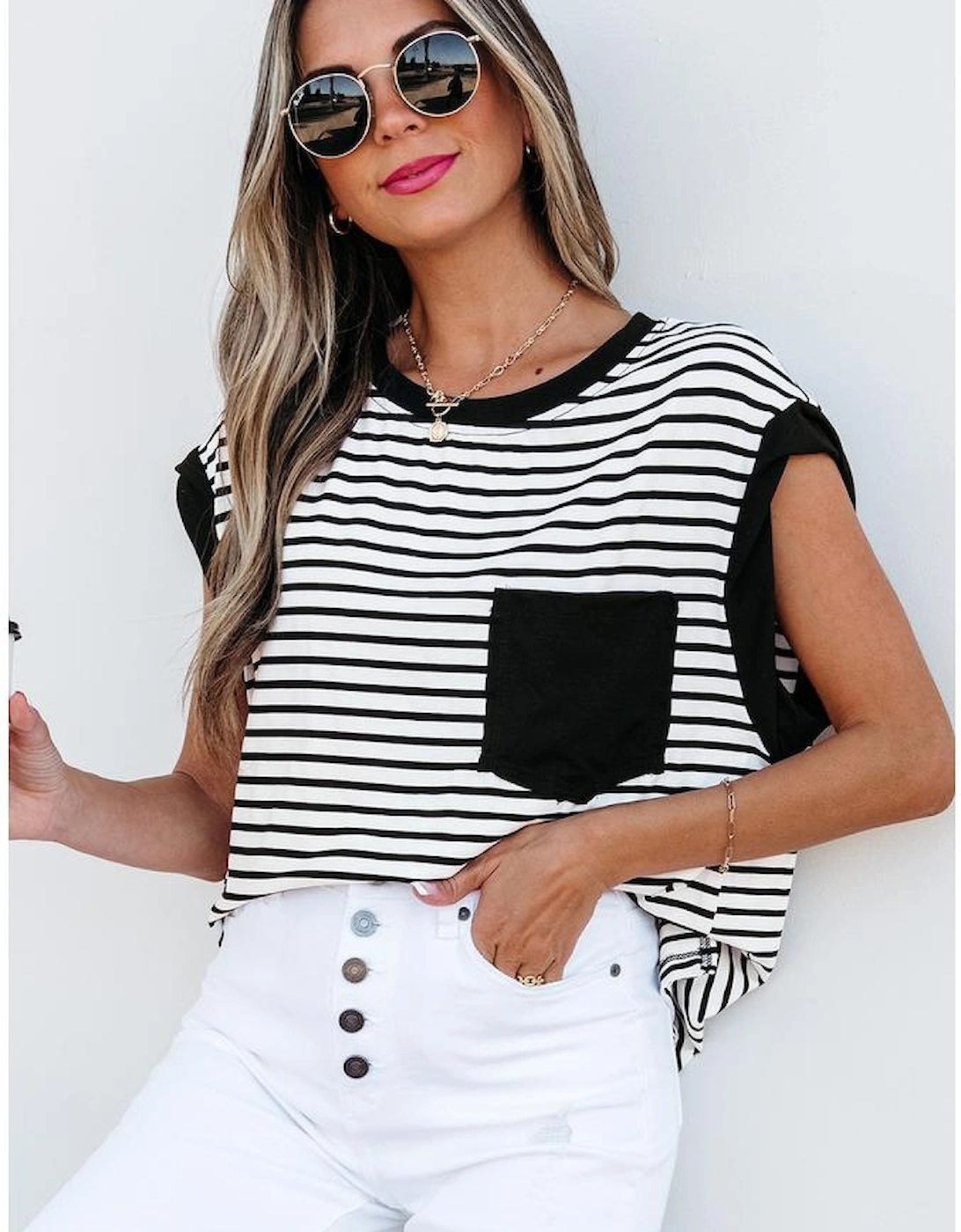 Black Stripe Chest Pocket Patch Round Neck Tank Top