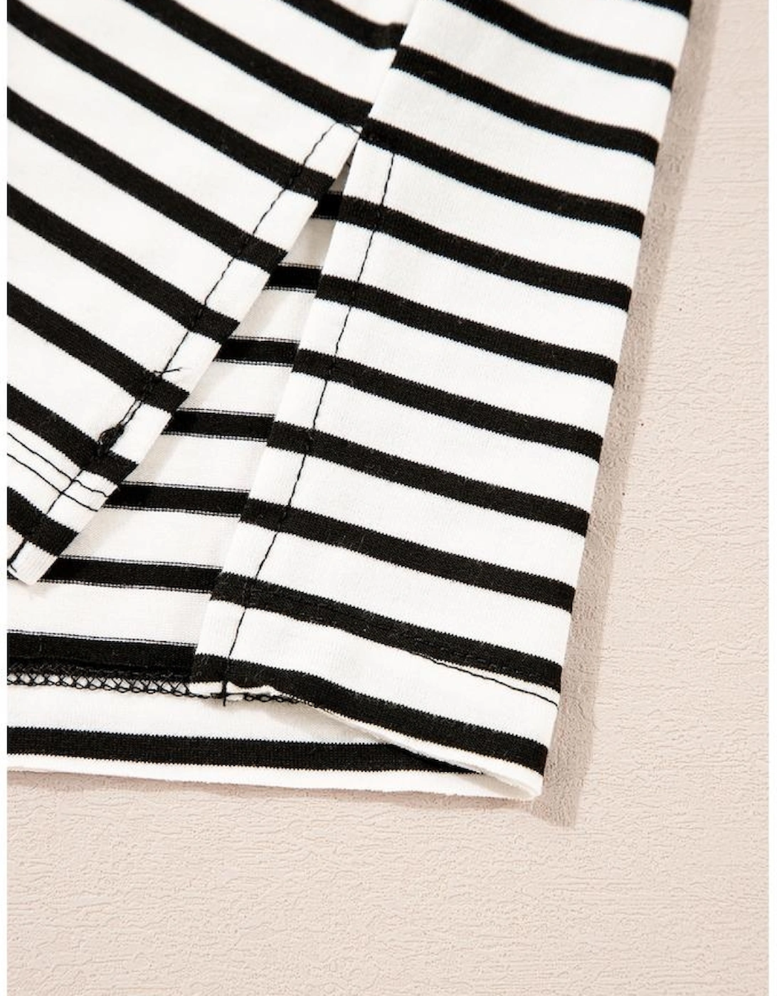 Black Stripe Chest Pocket Patch Round Neck Tank Top