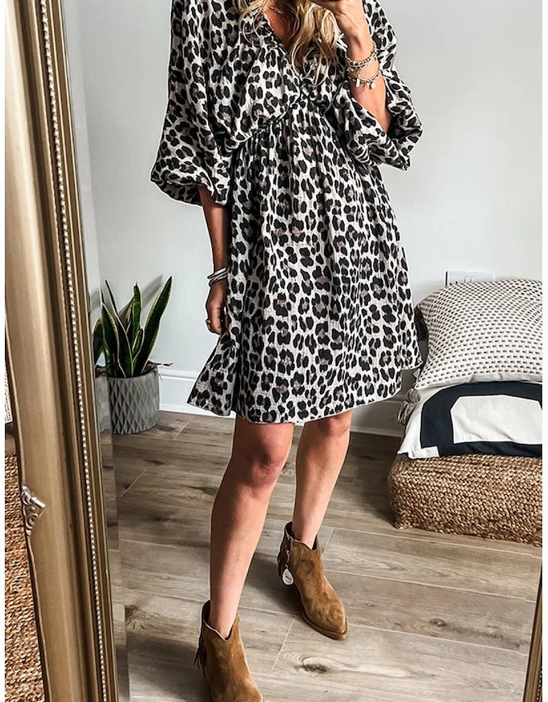Black Leopard Print Elasticated V Neck 3/4 Puff Sleeve Dress