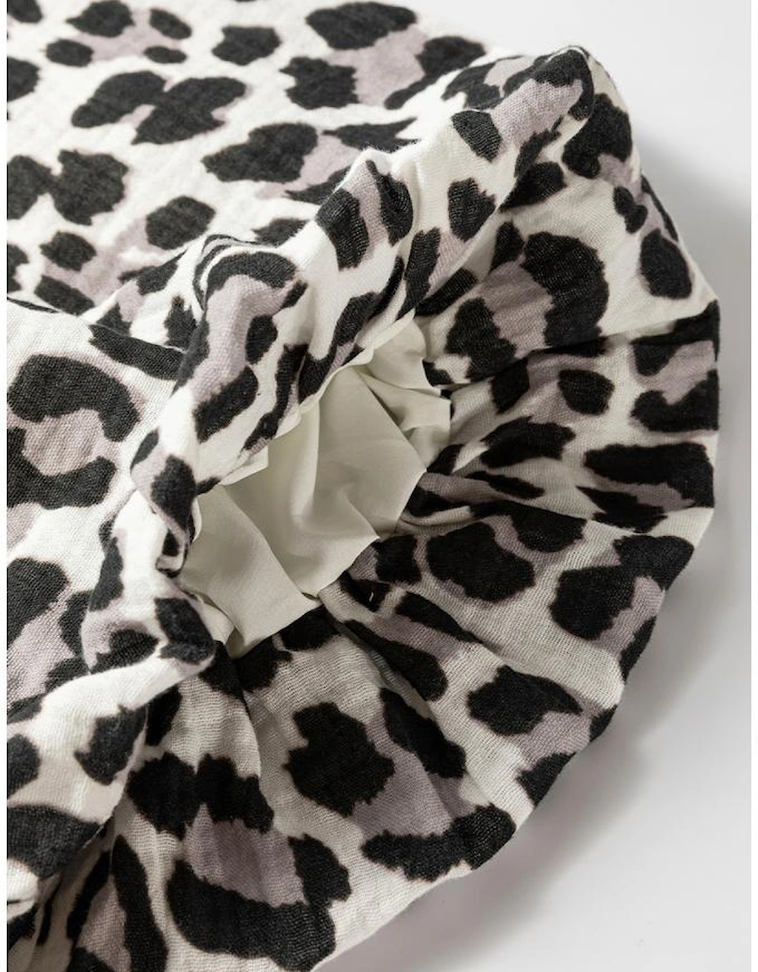 Black Leopard Print Elasticated V Neck 3/4 Puff Sleeve Dress