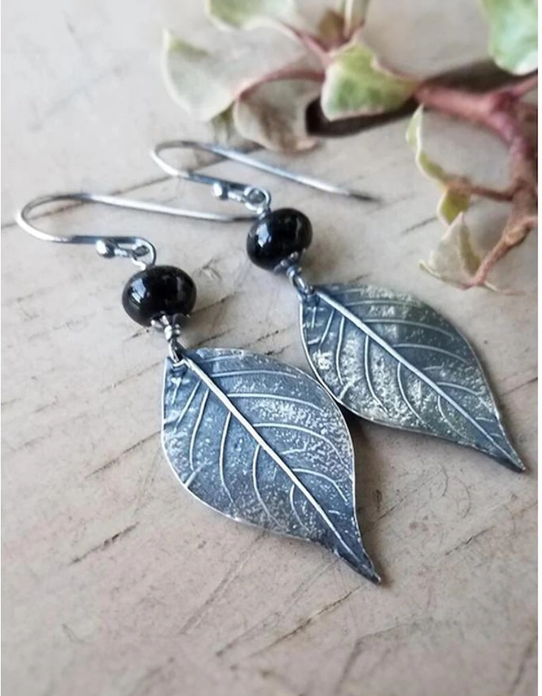 Silvery Vintage Leaf Shape Bead Dangle Earrings