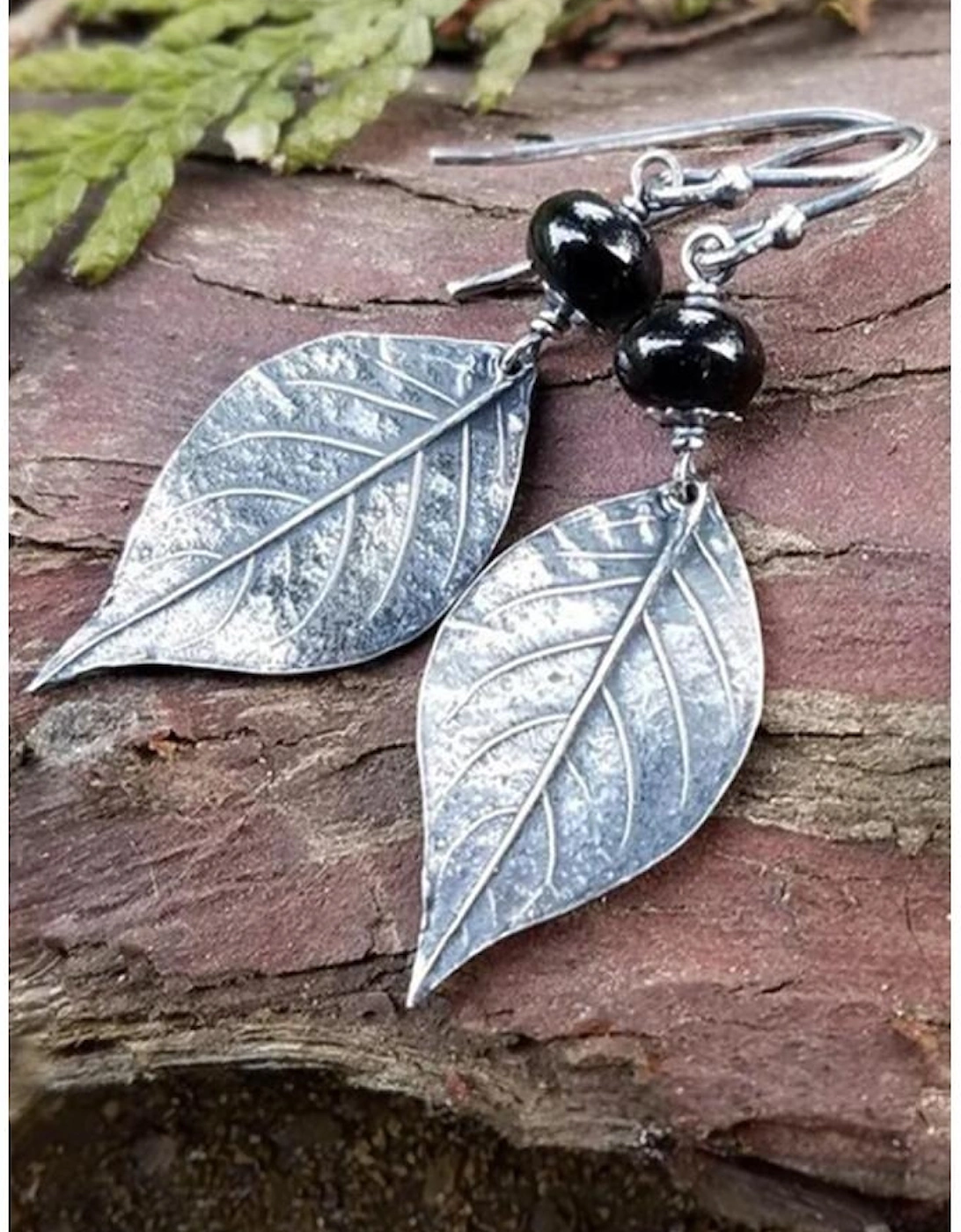 Silvery Vintage Leaf Shape Bead Dangle Earrings