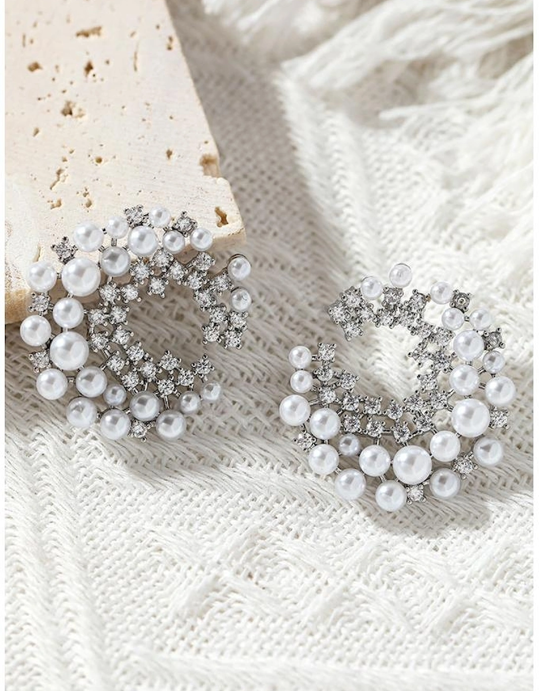 Azura Exchange Rhinestone Stud Earrings, 4 of 3