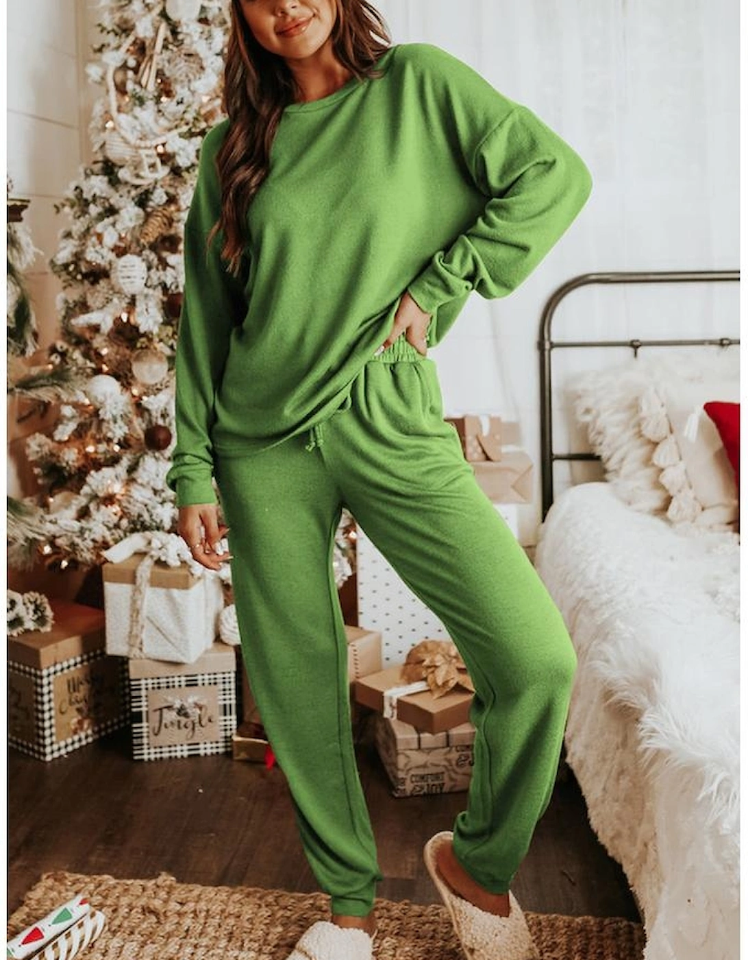 Spinach Green Long Sleeve Pullover and Jogger Pants Lounge Set