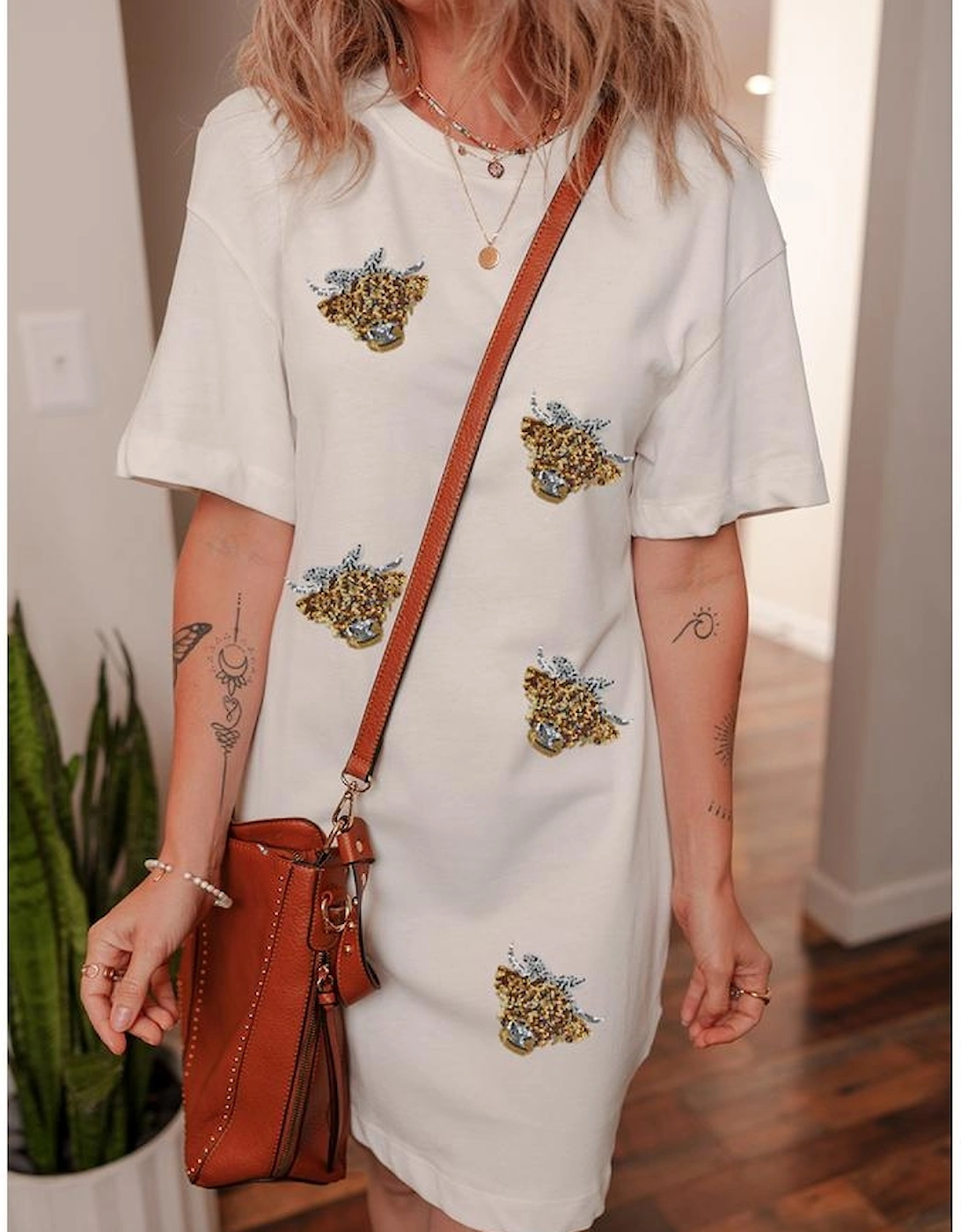 White Cute Heifer Patched Crewneck Shift T Shirt Dress