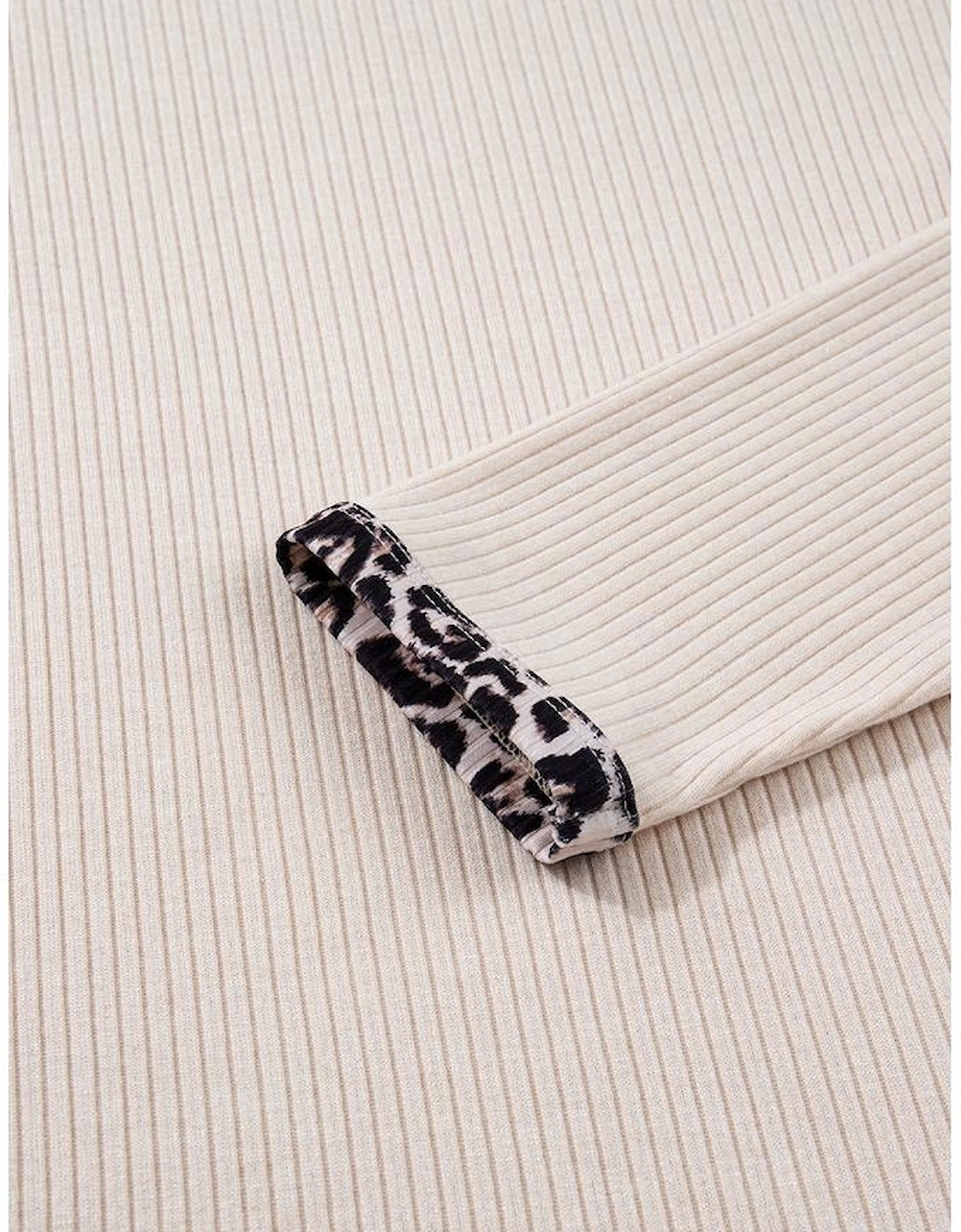 Parchment Ribbed Contrast Leopard Edge Round Neck Plus Knit Top