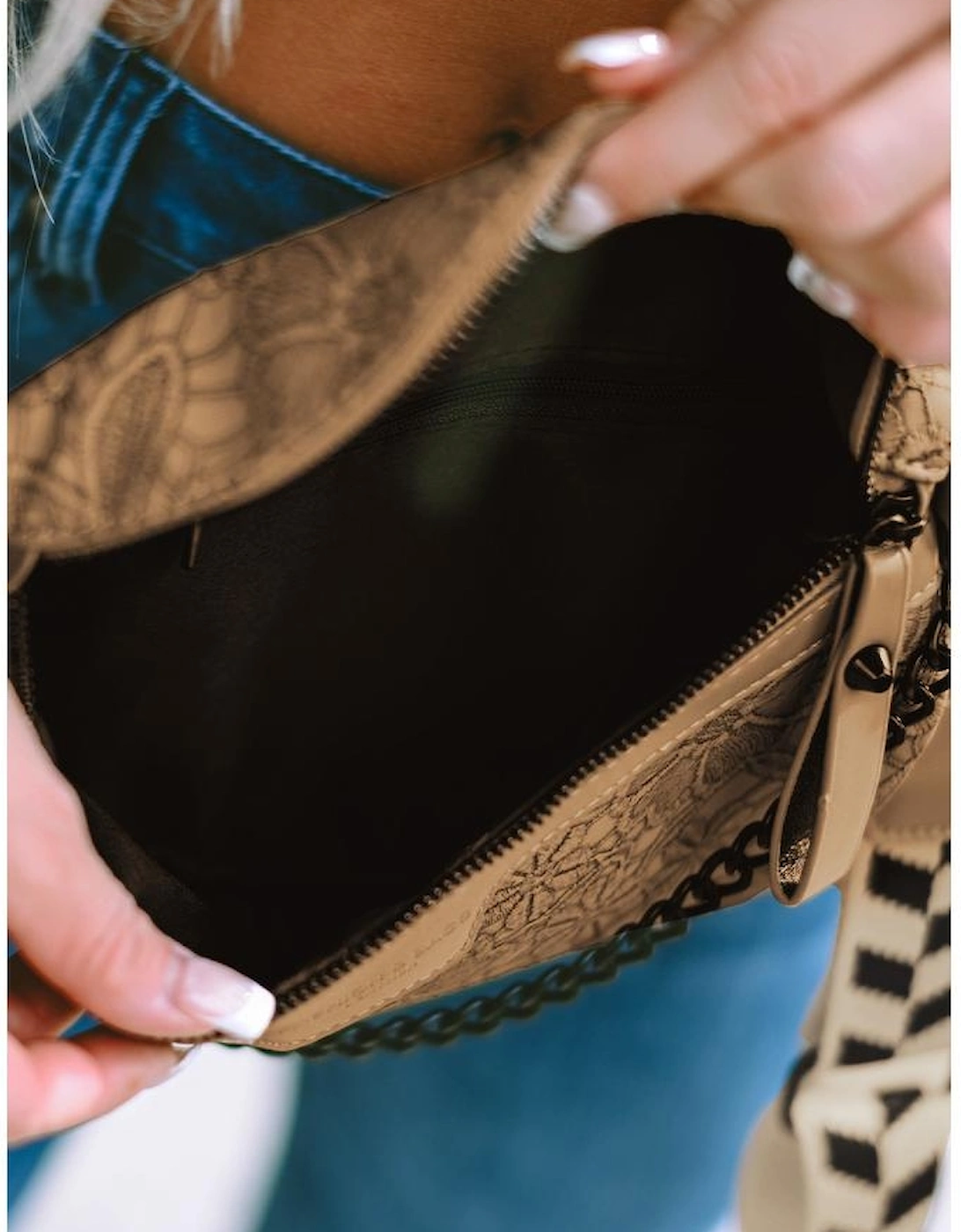 Azura Exchange Camel Colorblock Strap Chain Shoulder Bag With Coin Purse