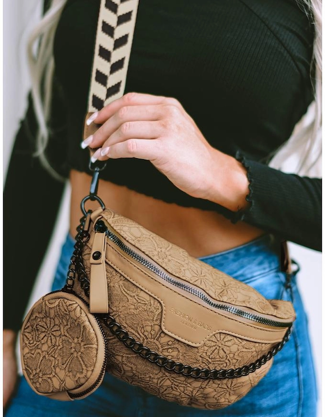 Azura Exchange Camel Colorblock Strap Chain Shoulder Bag With Coin Purse