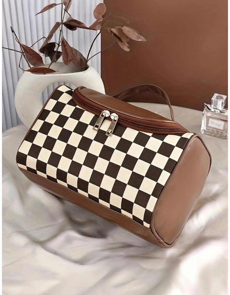 Black Checkered PU Leather Zipper Makeup Bag
