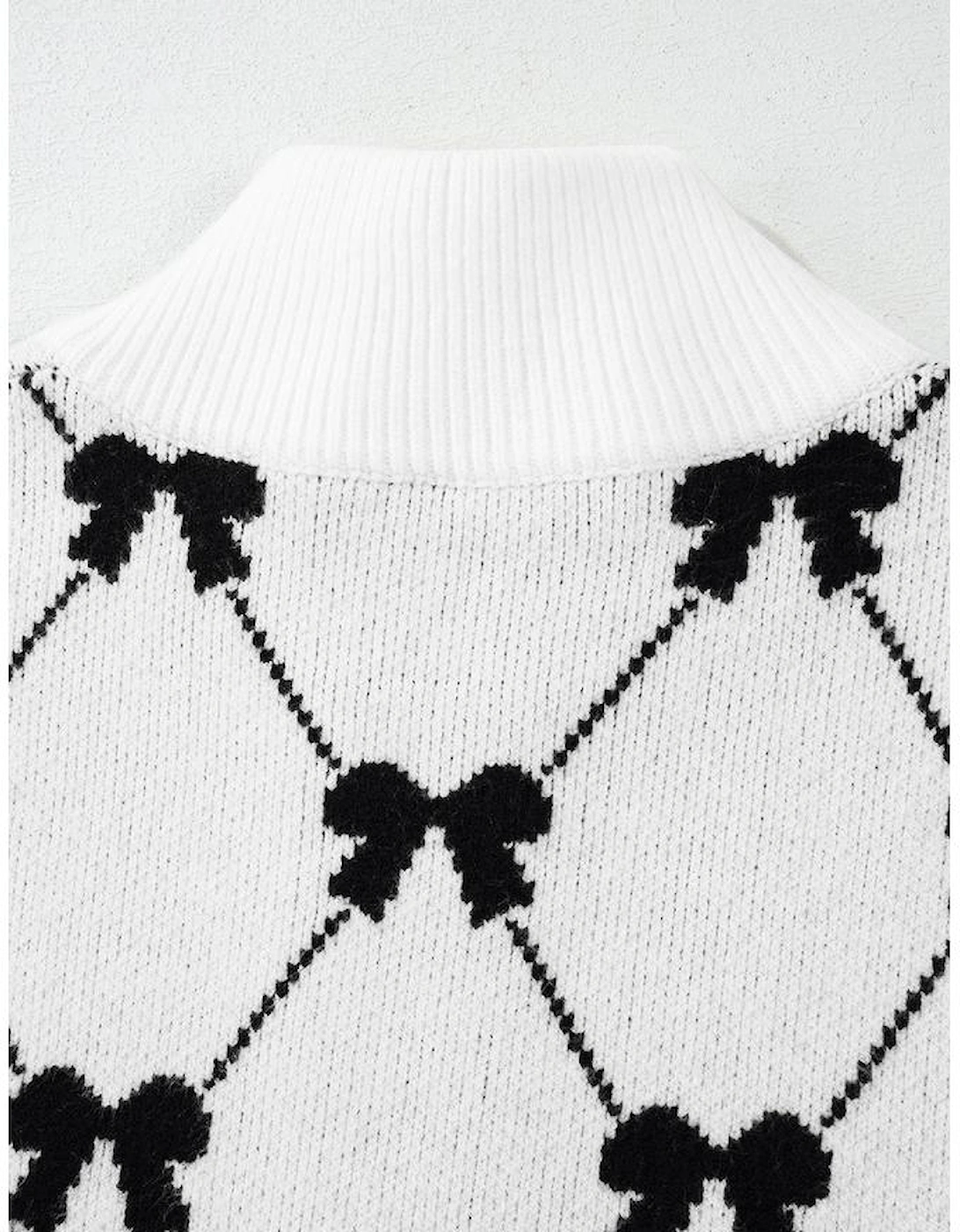 Black Preppy Vibes Bow Print Zipped Collar Sweater Tee