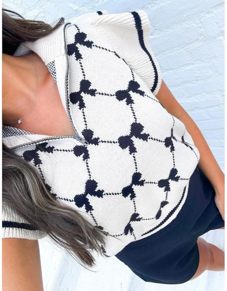 Black Preppy Vibes Bow Print Zipped Collar Sweater Tee