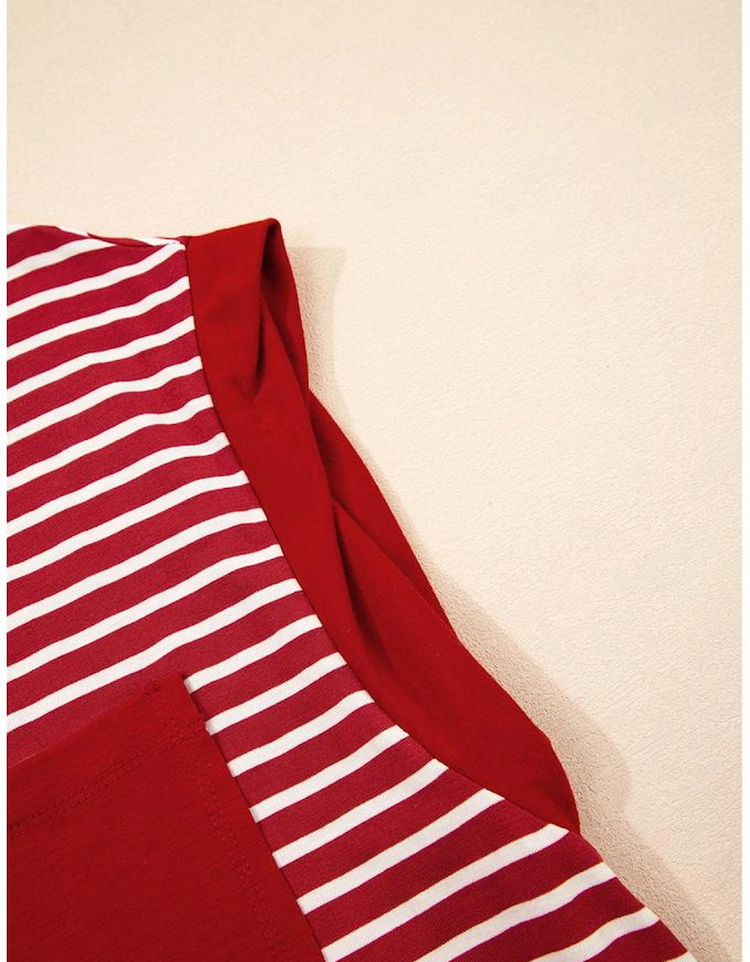 Red Stripe Chest Pocket Patch Round Neck Tank Top