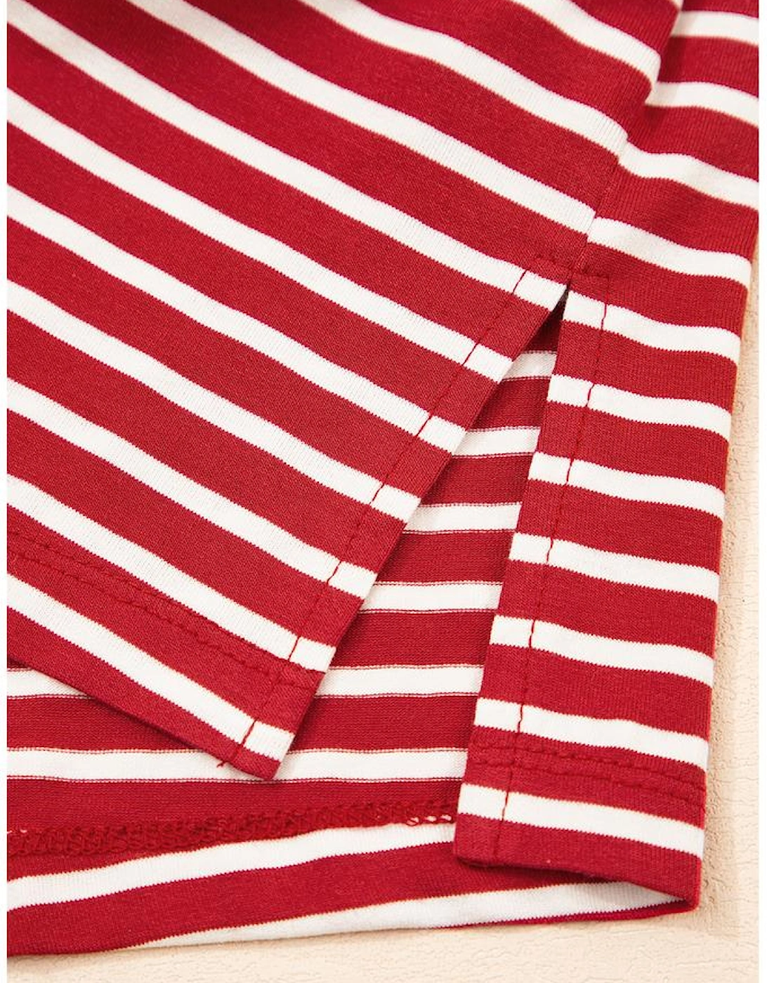 Red Stripe Chest Pocket Patch Round Neck Tank Top